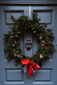 Plonger dans la Magie de Noël : Idées Douces et Chaleureuses pour décorer sa Maison en Hiver 4 al elmes qO86 0lkjDc unsplash